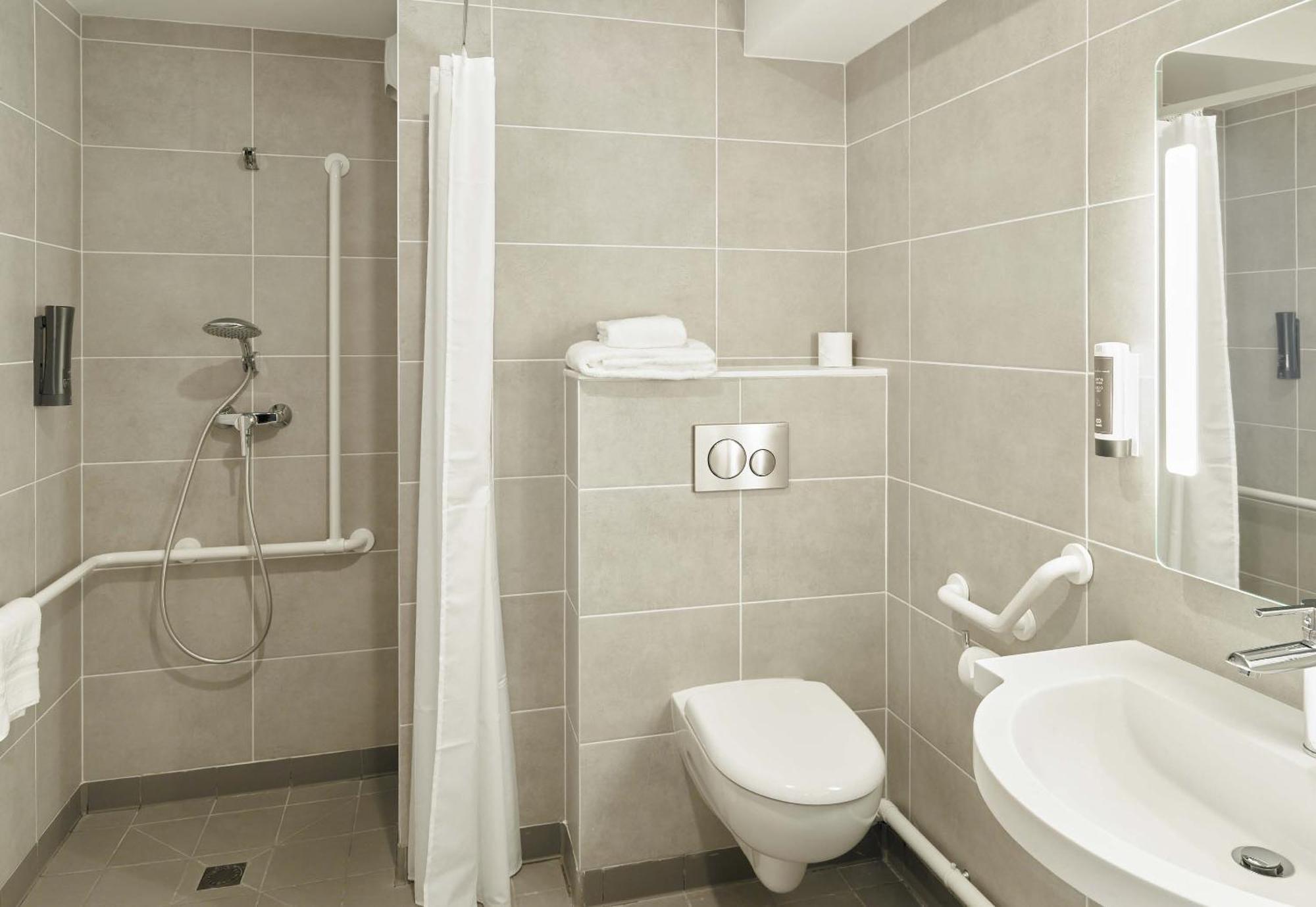 B&B Hotel Marne-La-Vallee Val D'Europe سيري المظهر الخارجي الصورة